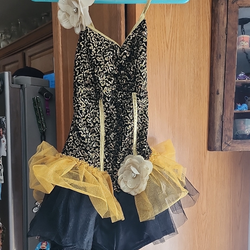 Black & Gold Sequined Dance Costume Medium